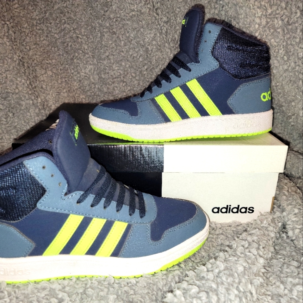 Adidas women/youth